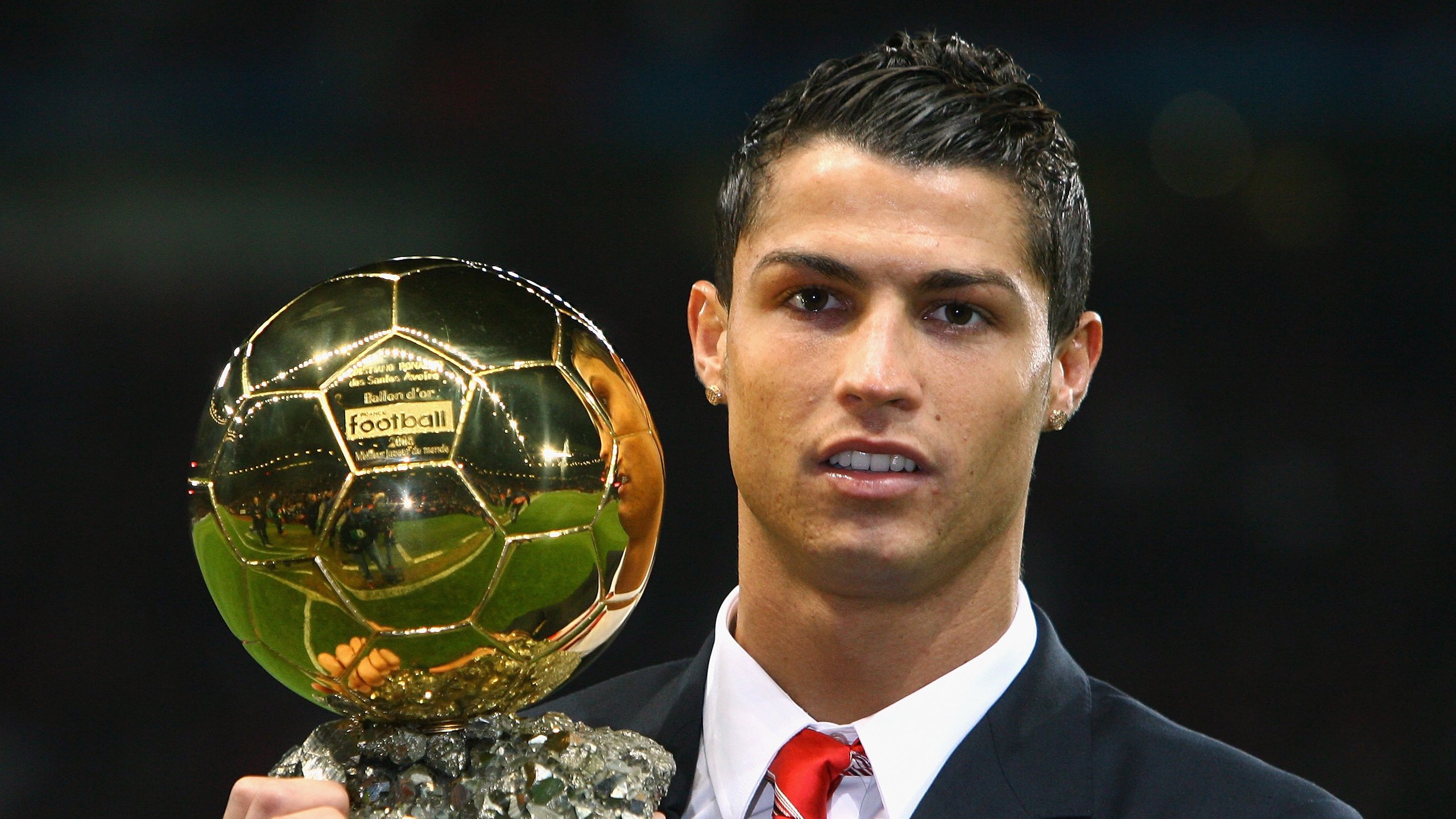 北非铁壁对阵伦敦利刃,当阿尔及利亚的集体防守哲学冻结了阿森纳的维尼修斯