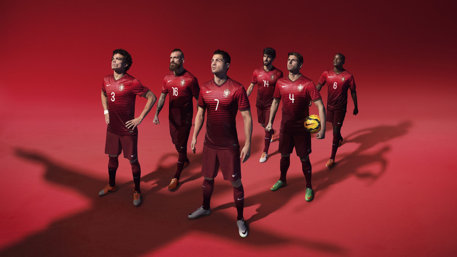 奥亚尔萨瓦尔一锤定音,尼斯客场横扫那不勒斯创历史